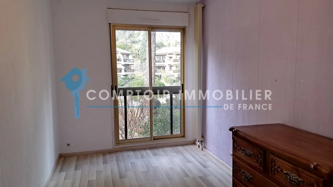 À vendre : Appartement T3 de 69 m² avec terrasse à Nîmes 