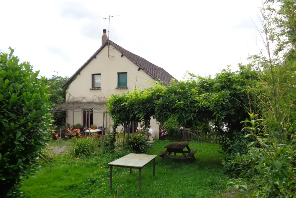 Maison 140 m2 avec 4 chambres et dépendances à Nolay 