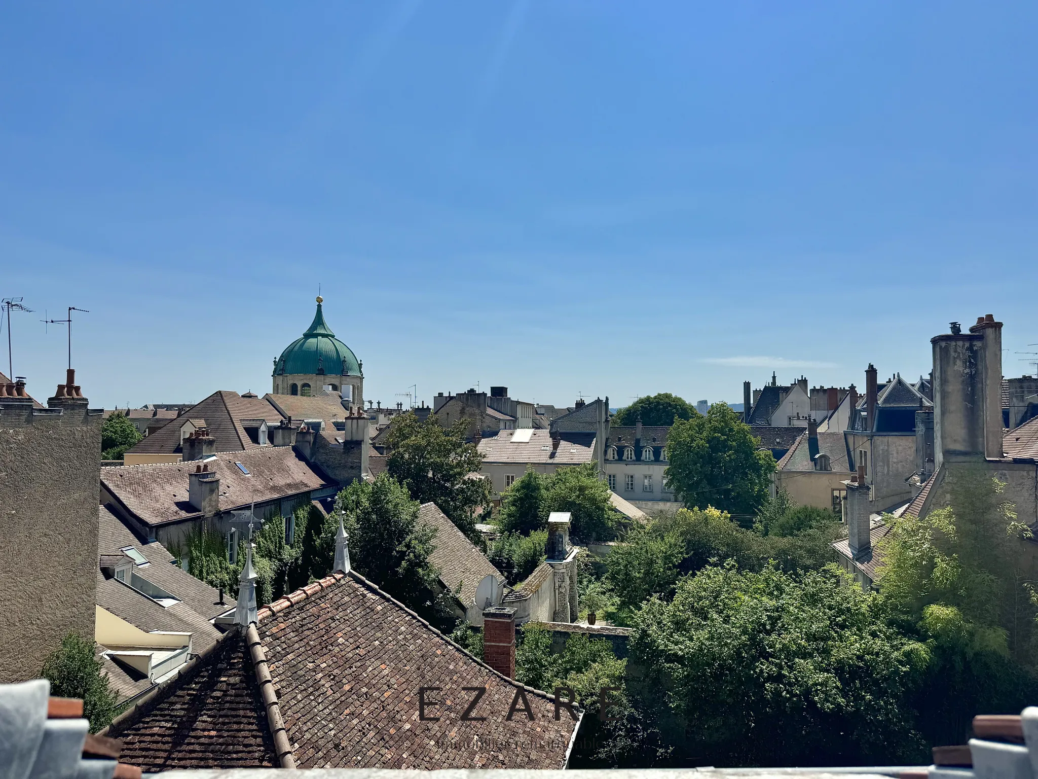 Plateau à aménager - Hôtel particulier à Dijon 