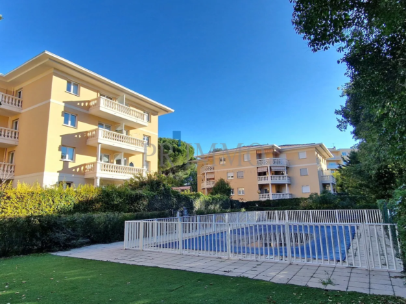 Superbe Appartement 3 Pièces à Fréjus avec Piscine