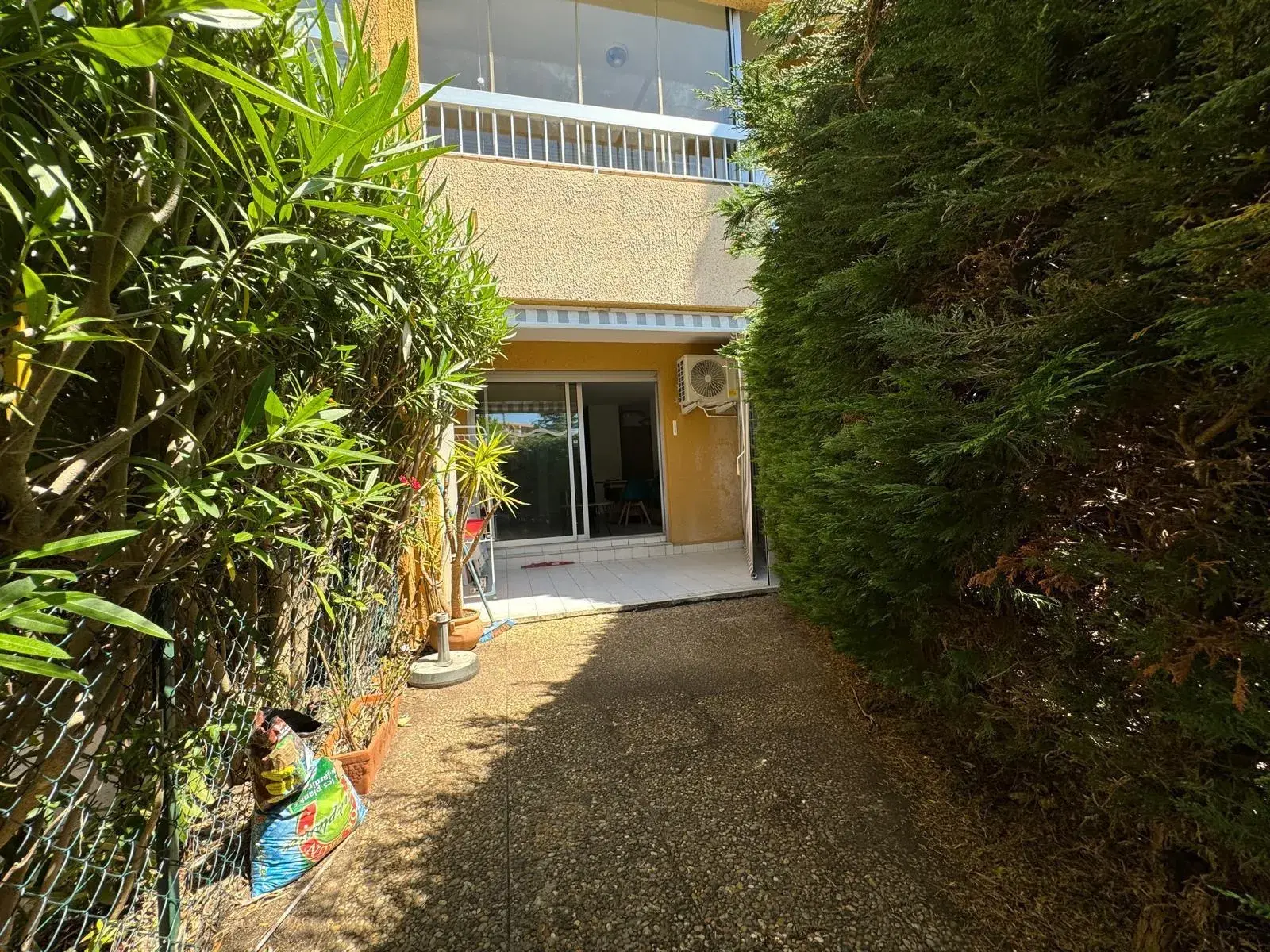 Appartement T2 cabine de 34 m² avec jardinet près de la plage 