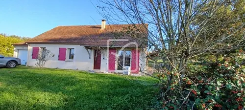 Maison de plain-pied de 91 m² avec 3 chambres et garage à Payrignac 