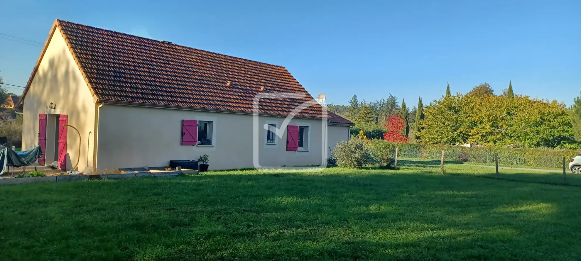 Maison de plain-pied de 91 m² avec 3 chambres et garage à Payrignac 