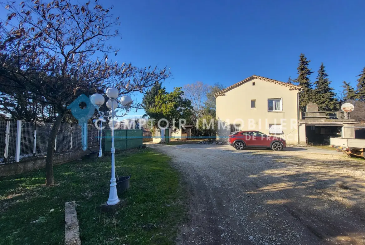 Maison de village à Allegre les Fumades - 210 000 € 