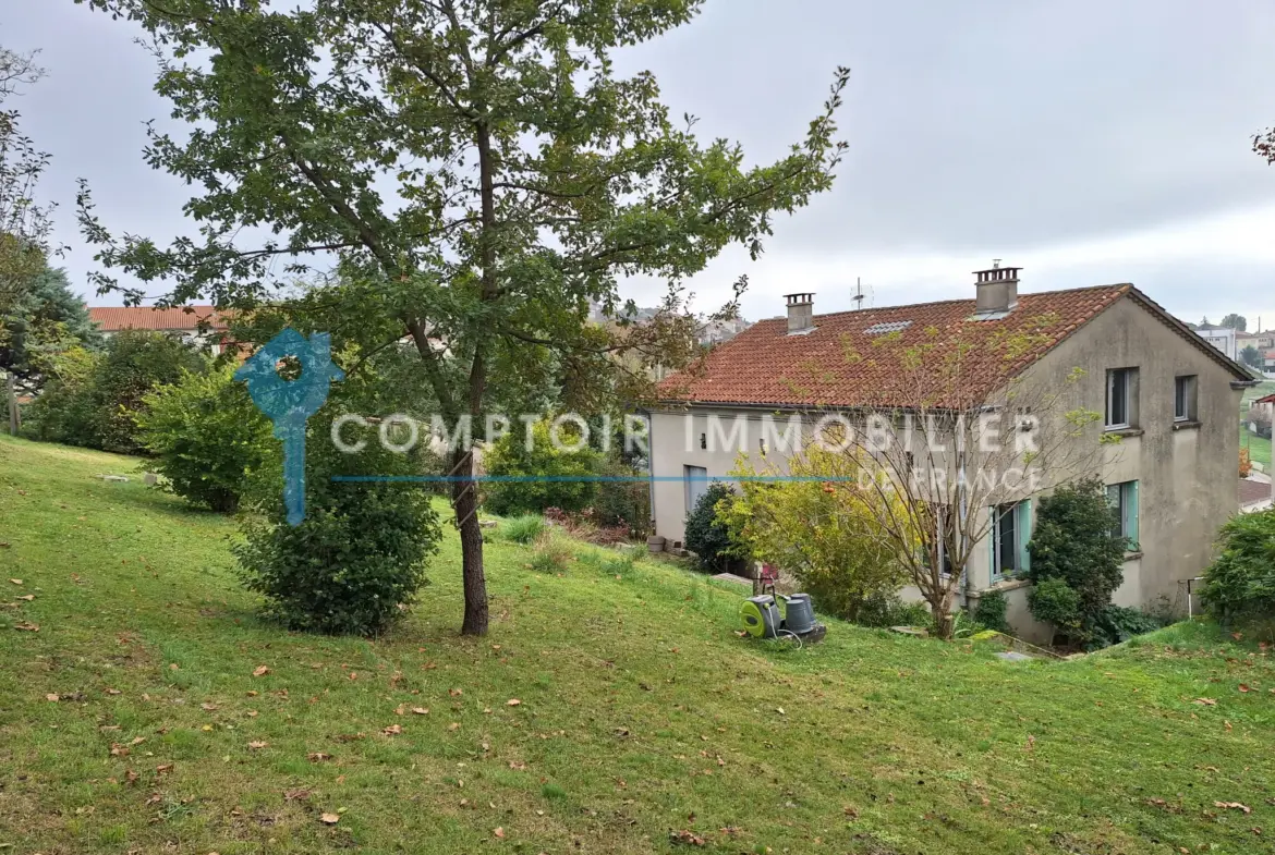 À vendre maison de 206 m² avec jardin à Puylaurens 