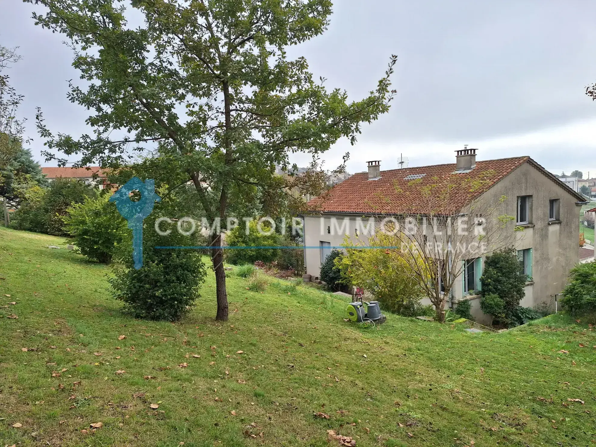 À vendre maison de 206 m² avec jardin à Puylaurens 