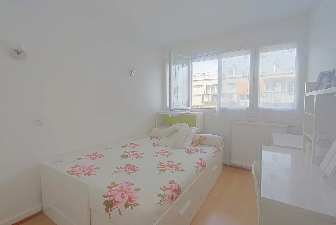 Appartement lumineux 67m² avec balcon Sud à Palaiseau 