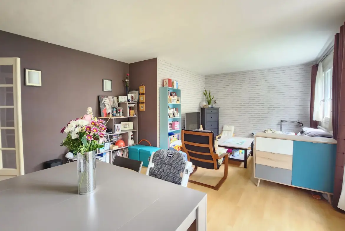 Appartement lumineux 67m² avec balcon Sud à Palaiseau 