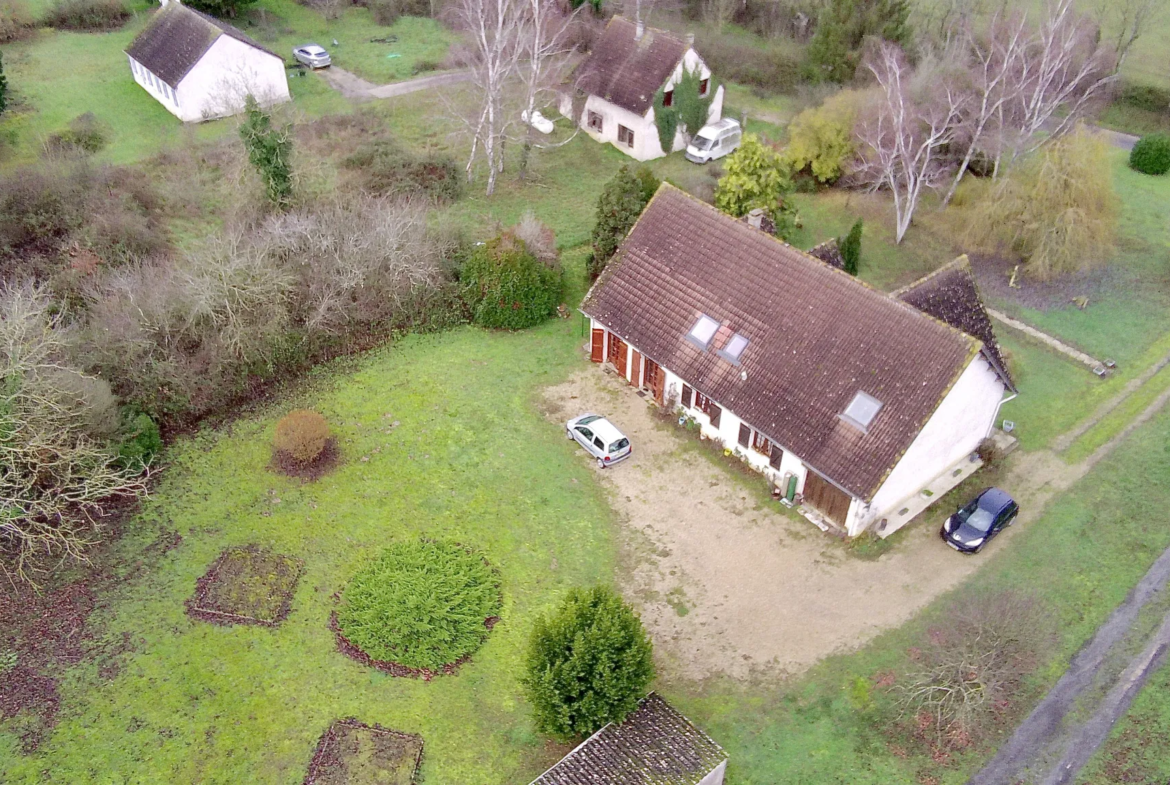 Maison de campagne unique à Massay avec jardin spacieux 