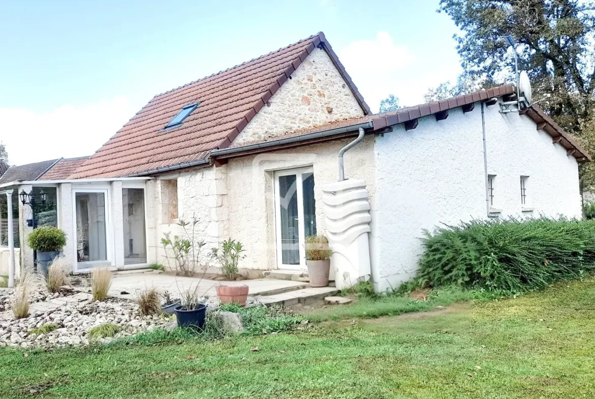 Maison en pierre rénovée à Lachapelle-Auzac à vendre 