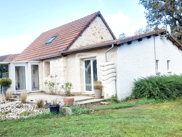 Maison en pierre rénovée à Lachapelle-Auzac à vendre