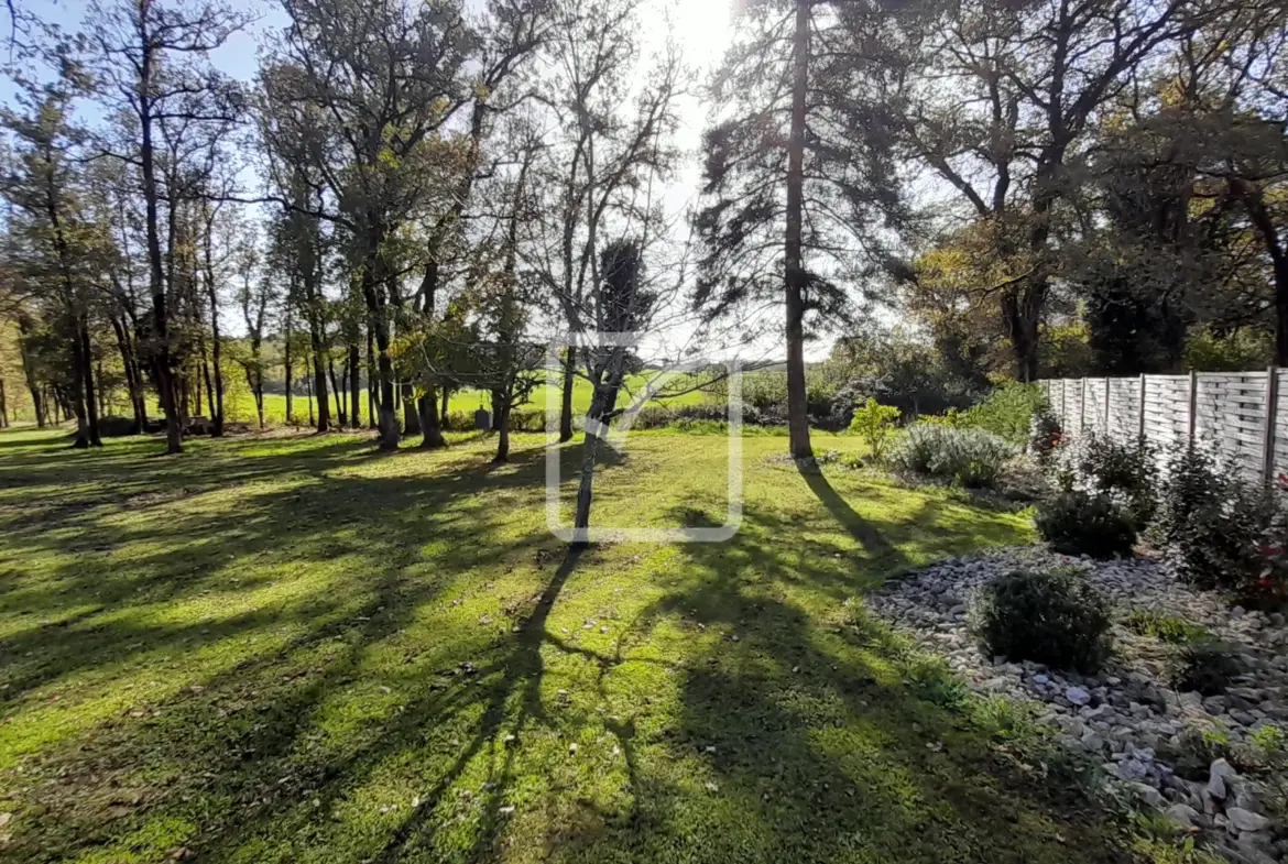 Maison en pierre rénovée à Lachapelle-Auzac à vendre 