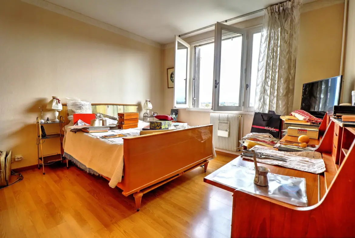 Bel appartement ancien de 118,97 m² au cœur de Valence 