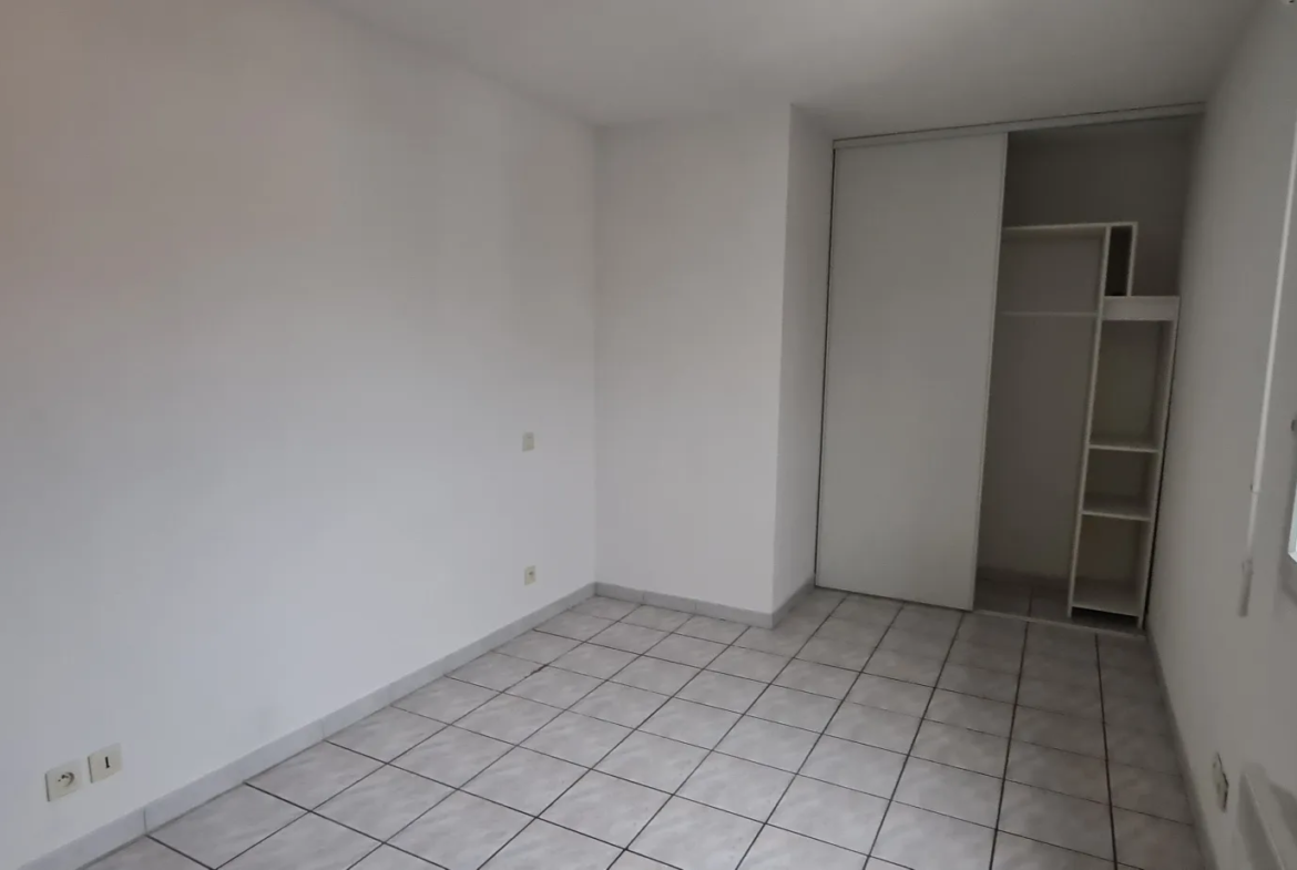 Appartement F2 à vendre à Amélie-les-Bains avec garage 