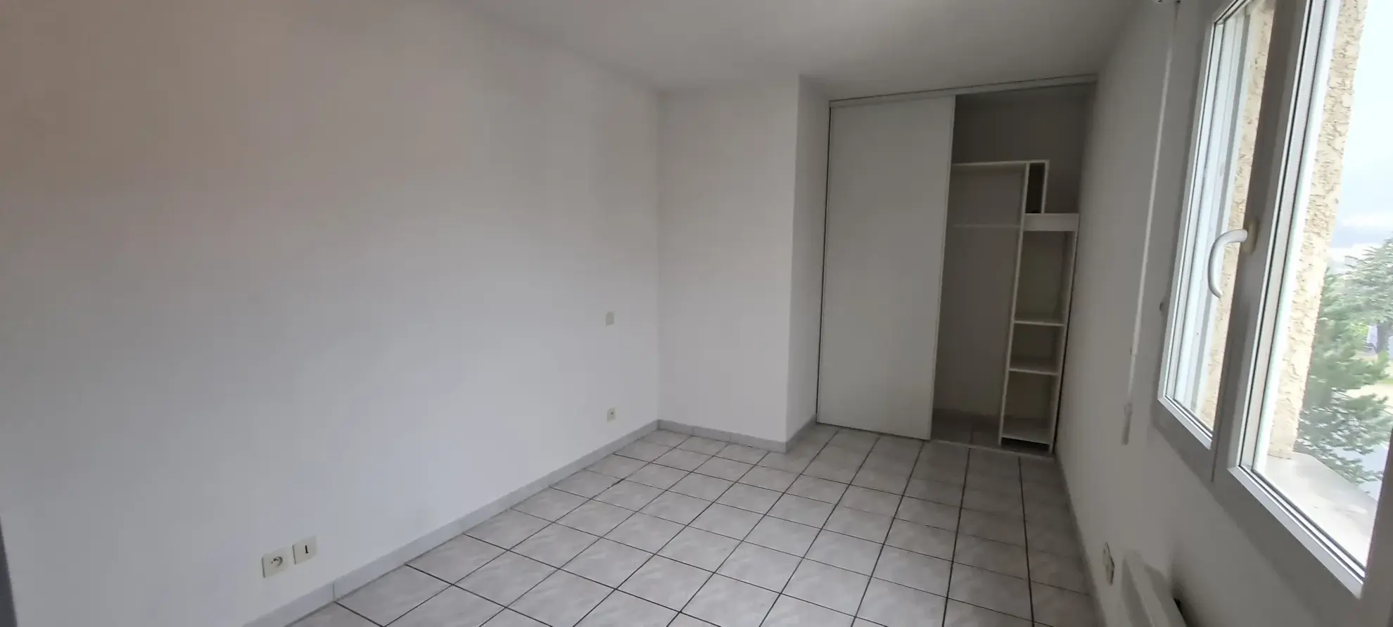 Appartement F2 à vendre à Amélie-les-Bains avec garage 