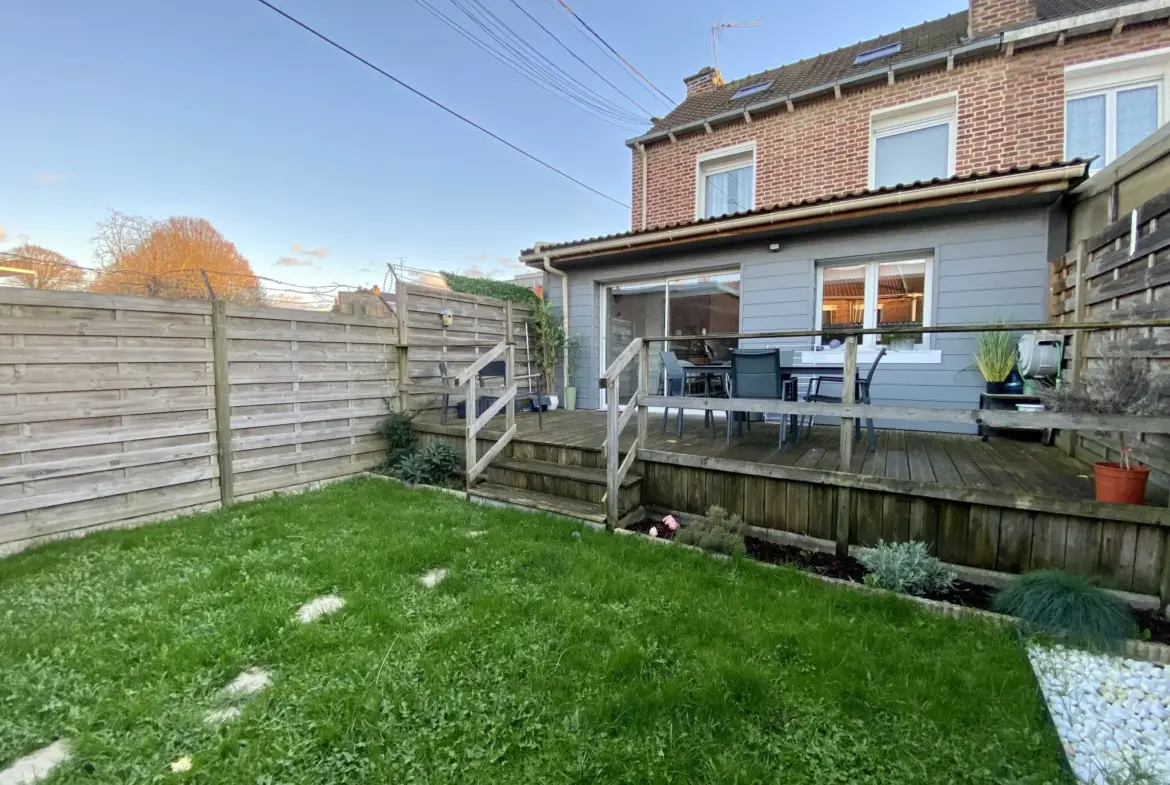 Maison rénovée à Loos avec 3 chambres, jardin et garage 