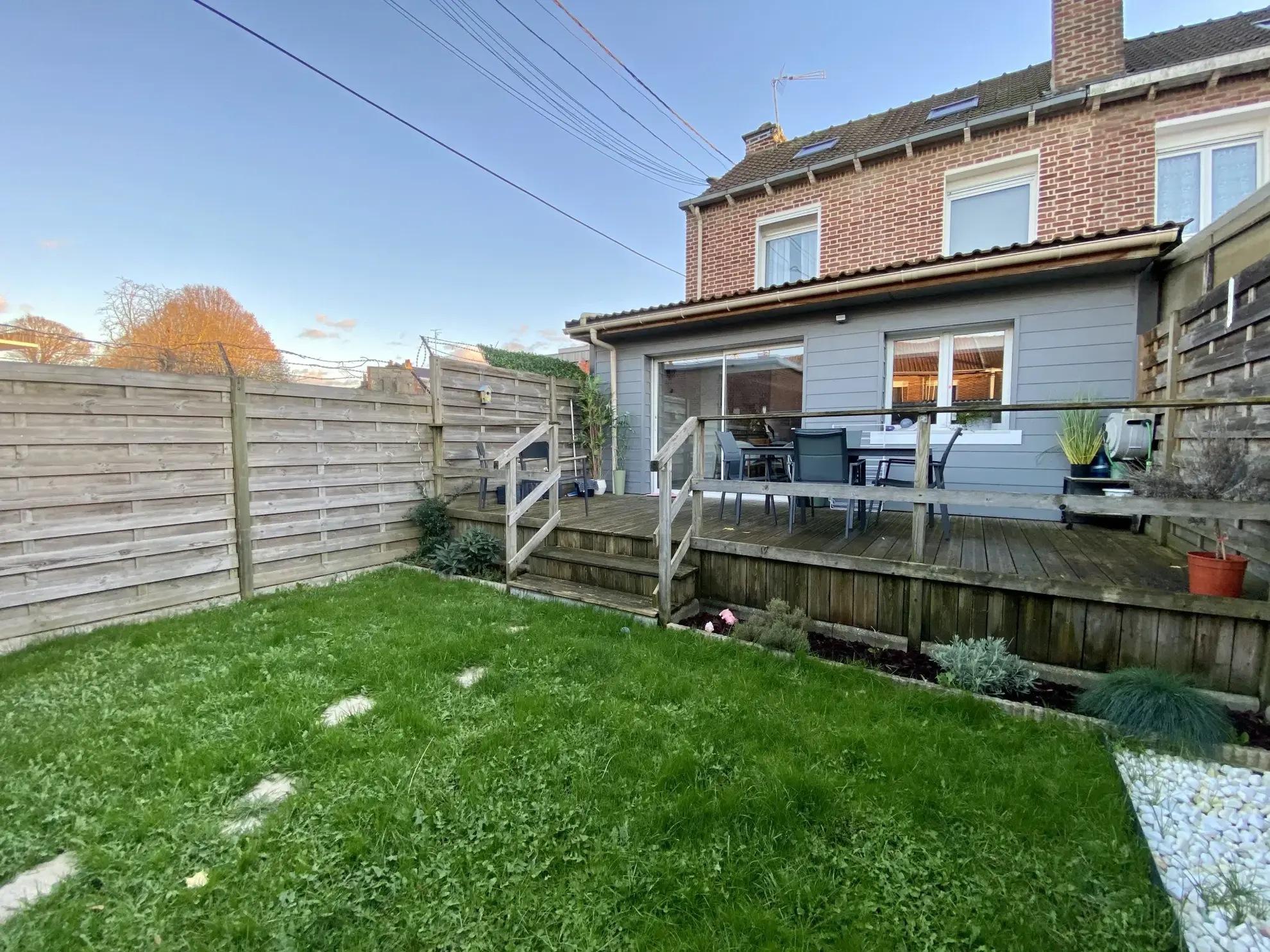 Maison rénovée à Loos avec 3 chambres, jardin et garage 