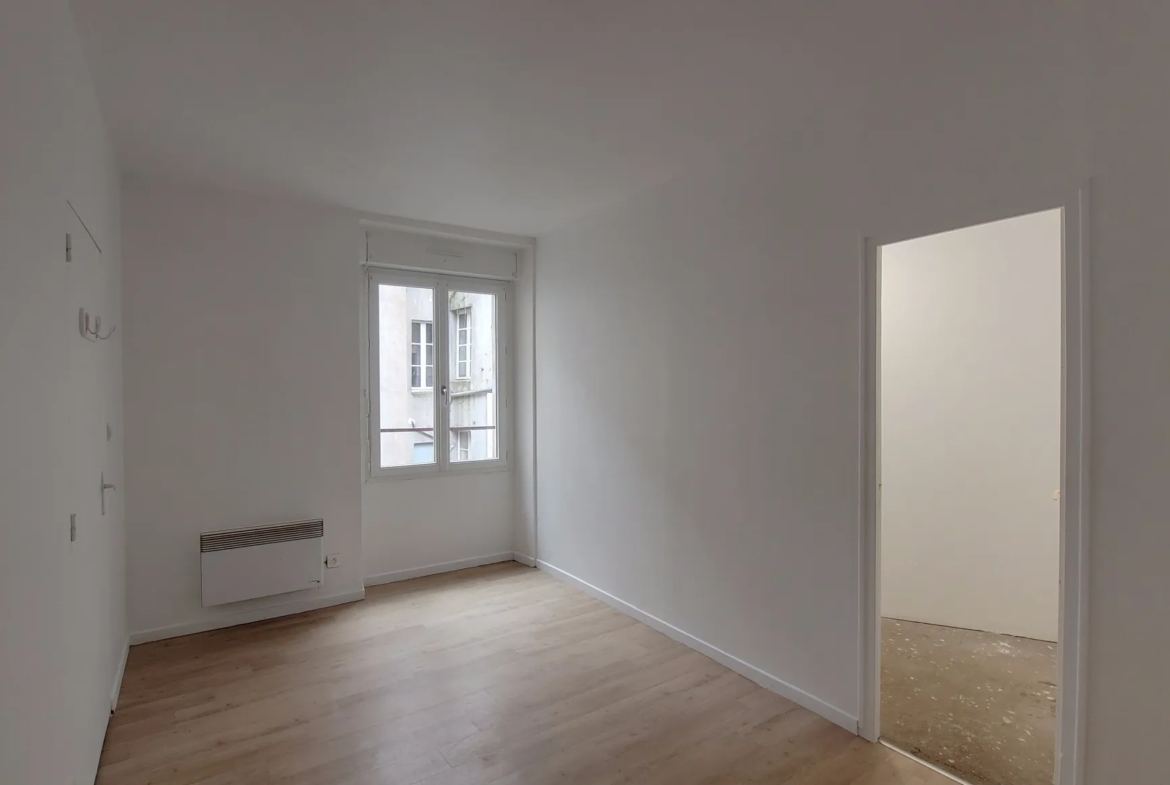 Appartement T2 sur cour à Nantes Graslin - 151400 € FAI 