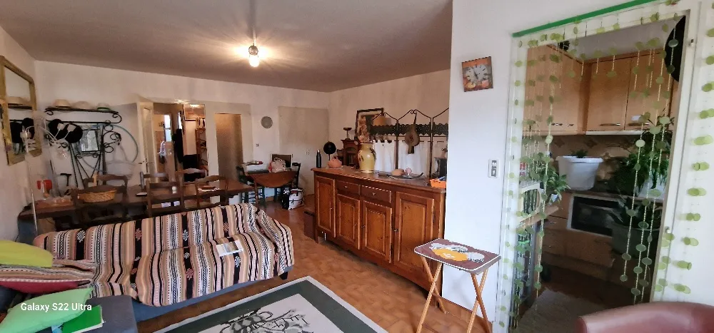 Grand appartement T2 à Amélie-les-Bains-Palalda avec balcon et garage 