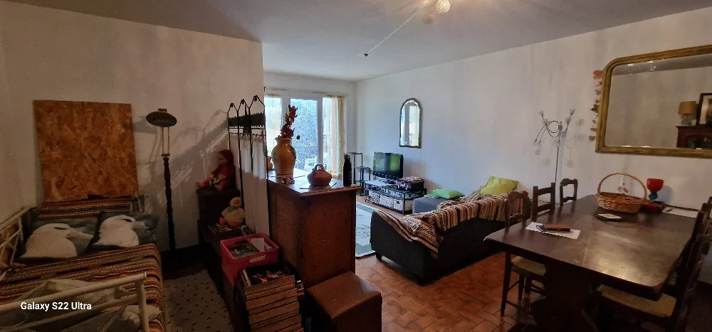 Grand appartement T2 à Amélie-les-Bains-Palalda avec balcon et garage 