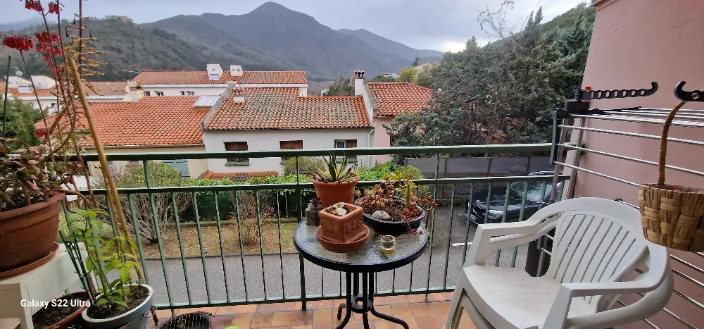 Grand appartement T2 à Amélie-les-Bains-Palalda avec balcon et garage 