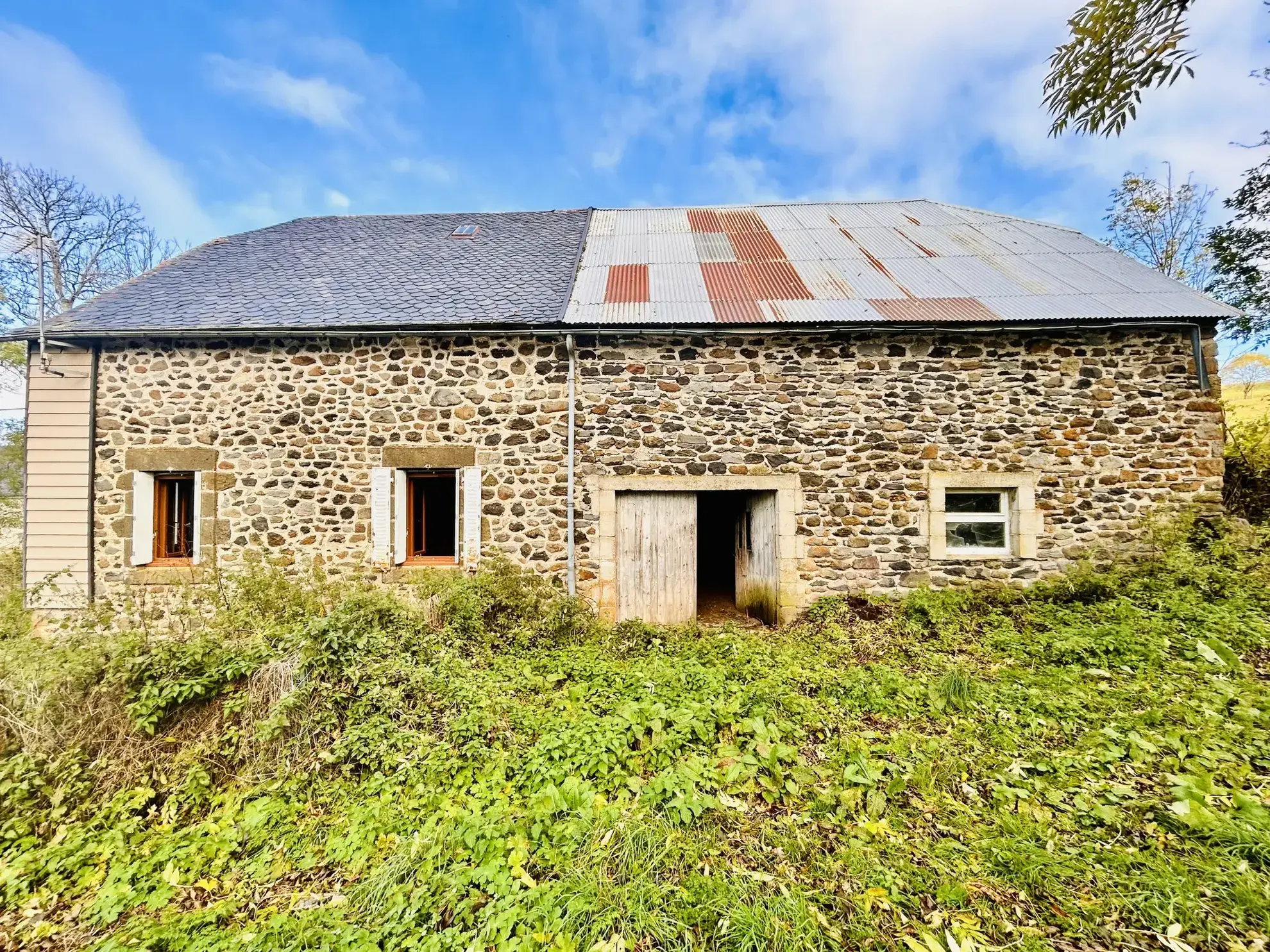 Maison à vendre à Marcenat - 53,61 m² avec 2 chambres 