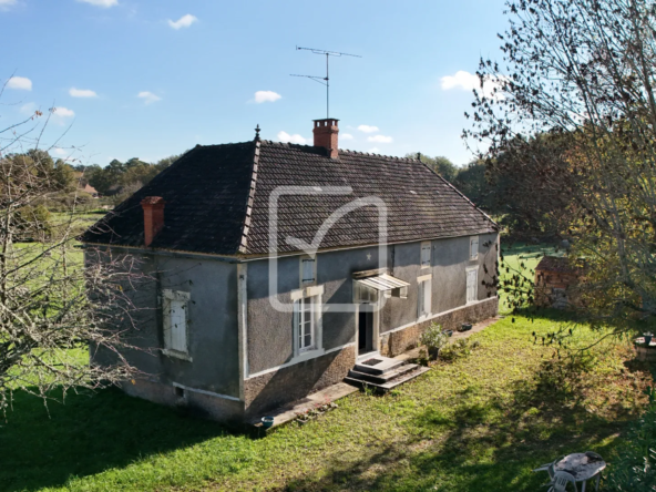 Maison en pierre de caractère avec grand potentiel à Fajoles