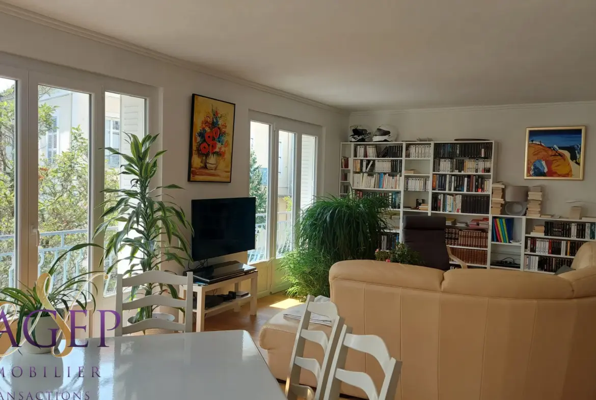 Appartement T4 lumineux à vendre à Vichy - Garage et caves inclus 