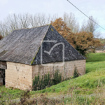 Vente d'une grange et d'un chai à Saint Cyr La Roche