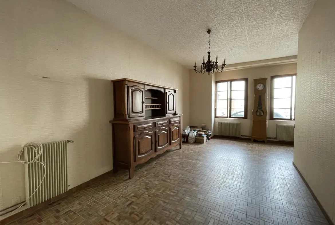 Maison en pierre à rénover à Barsac - 190 m² 