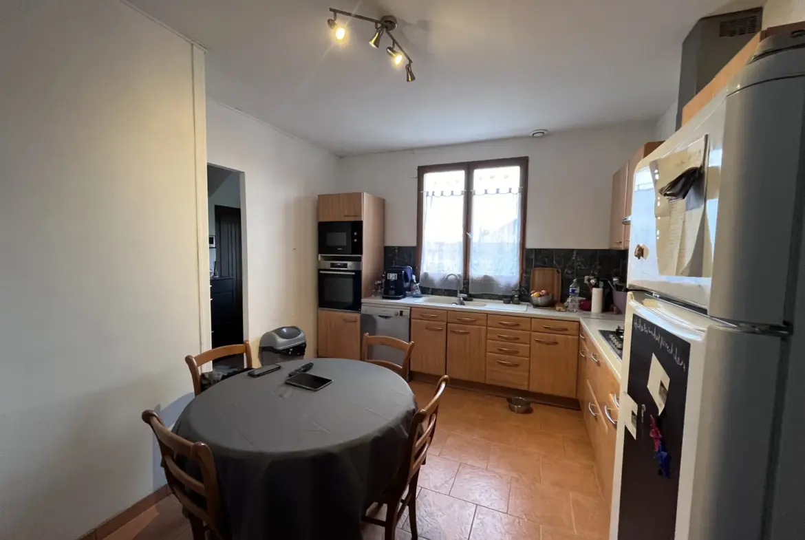 Maison familiale à Méréville, proche d'Étampes, 5 pièces 