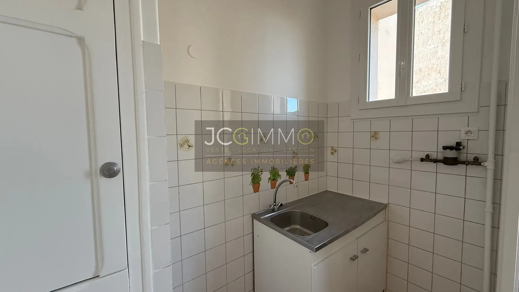 Appartement T2 de 32 m² en bon état à Toulon 