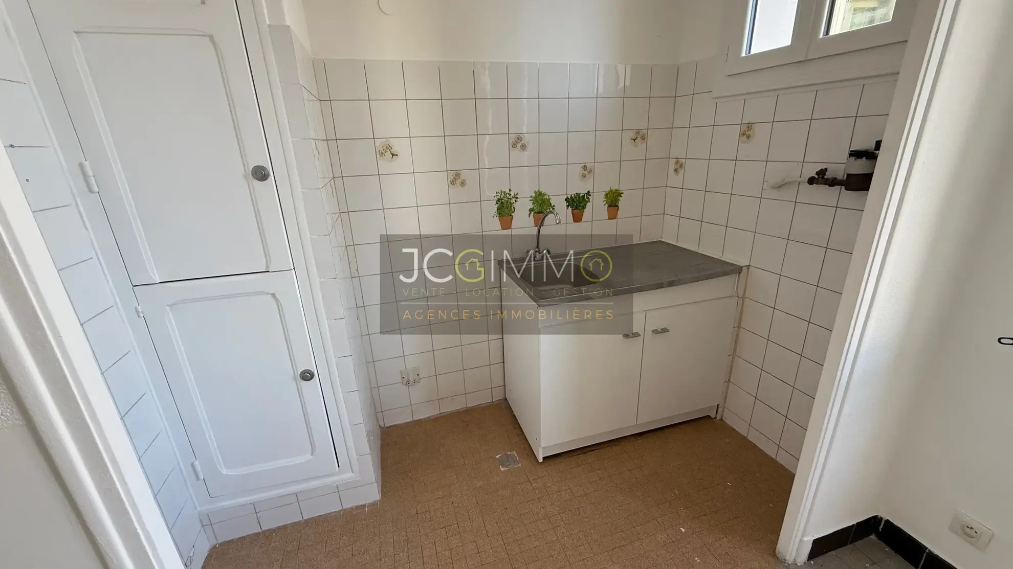 Appartement T2 de 32 m² en bon état à Toulon 