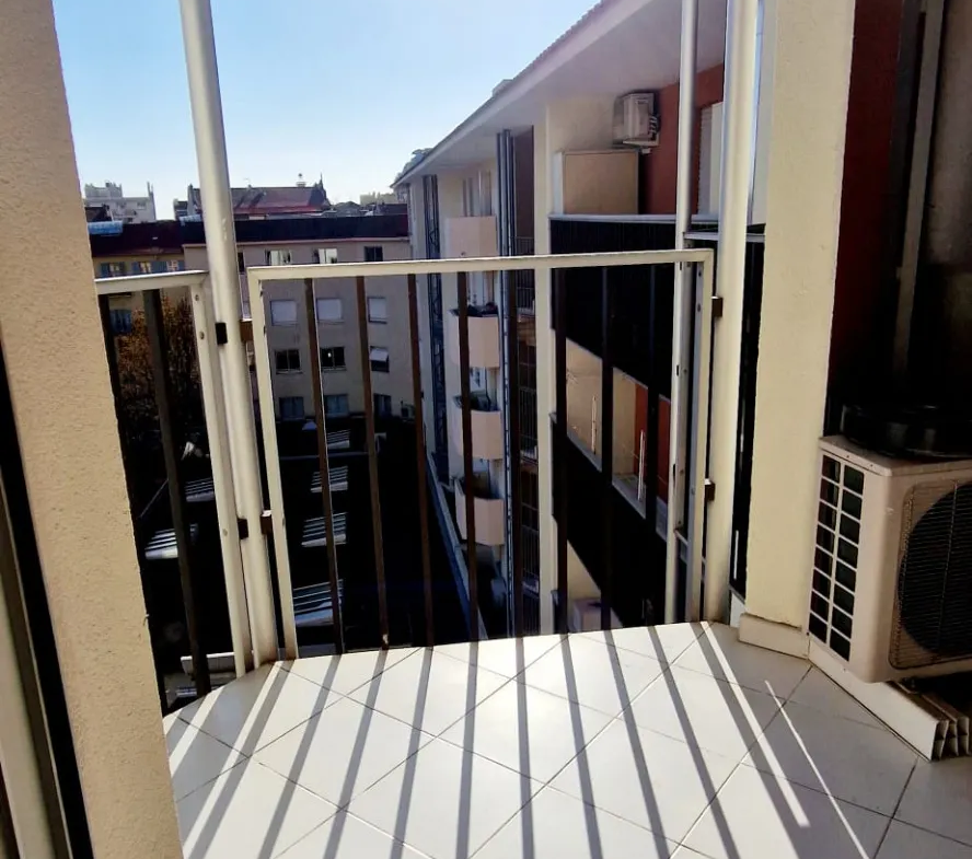 À vendre : Appartement T2 avec terrasse à Nice 