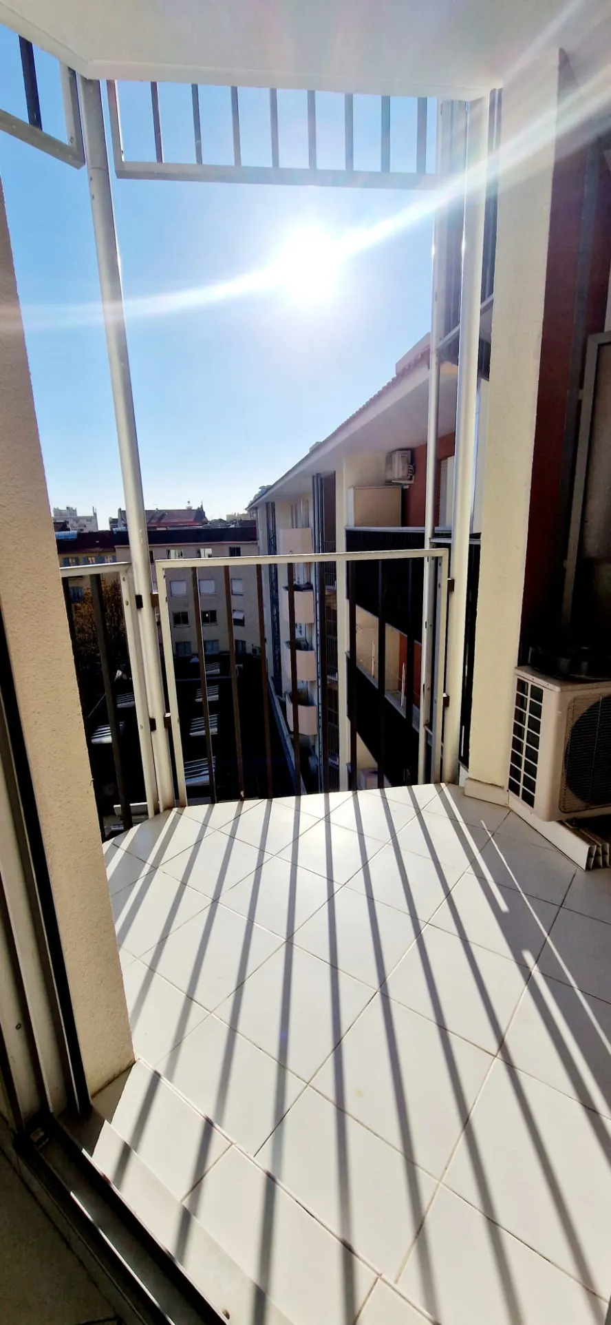 À vendre : Appartement T2 avec terrasse à Nice 