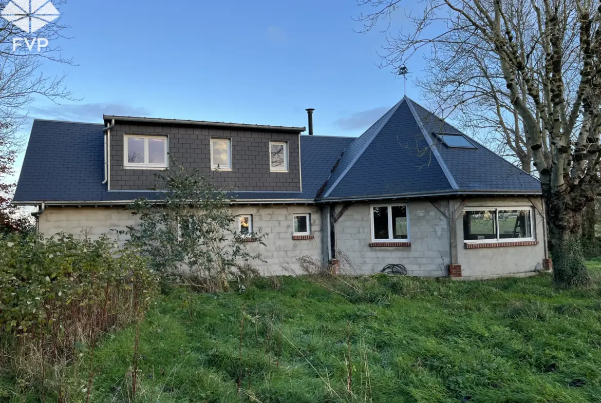 Manège à aménager sur terrain de 1300 m2 à Gonneville la Mallet 