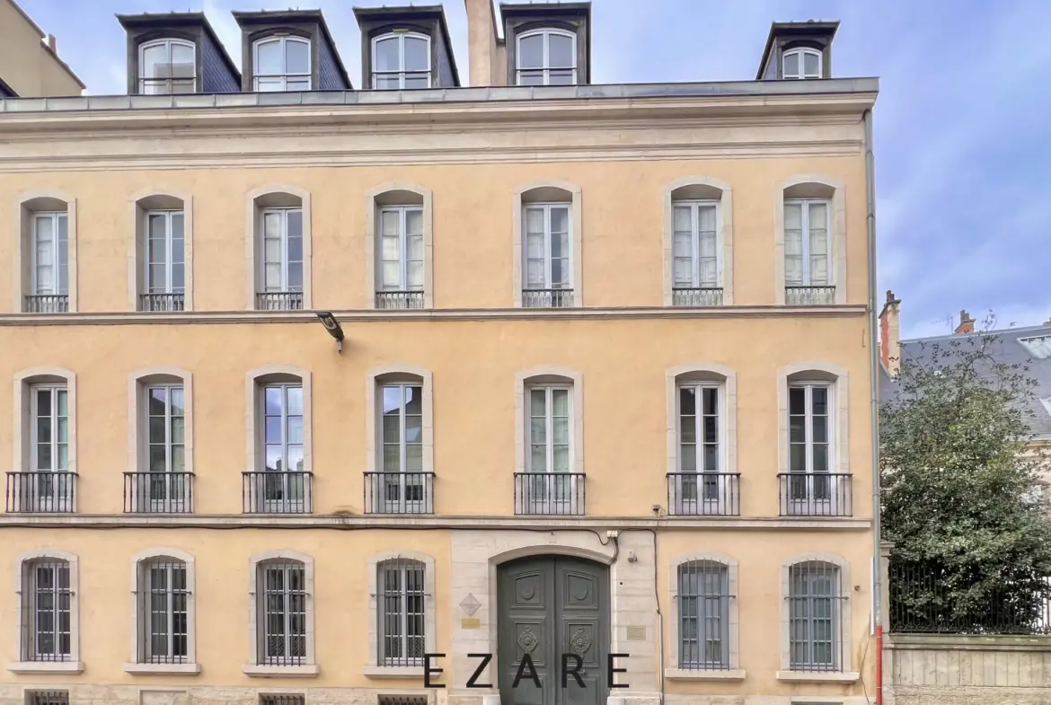 Appartement à aménager au coeur de Dijon Centre Historique 