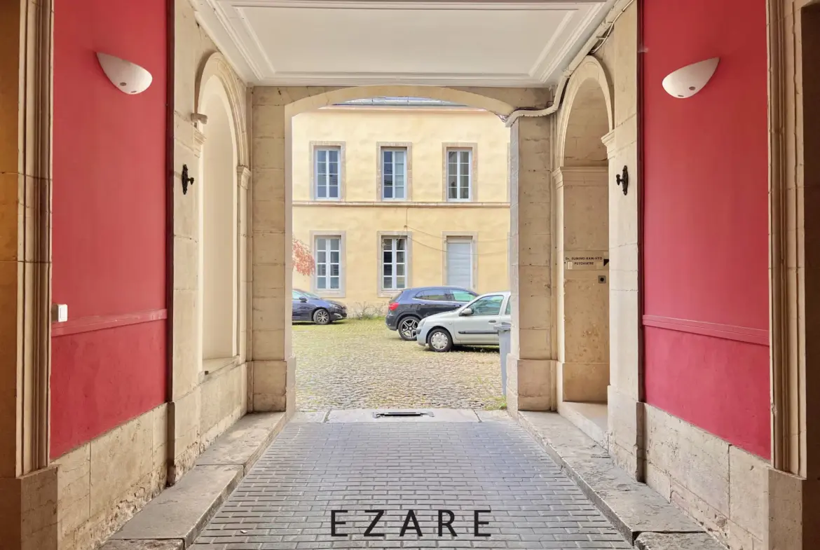 Appartement à aménager au coeur de Dijon Centre Historique 