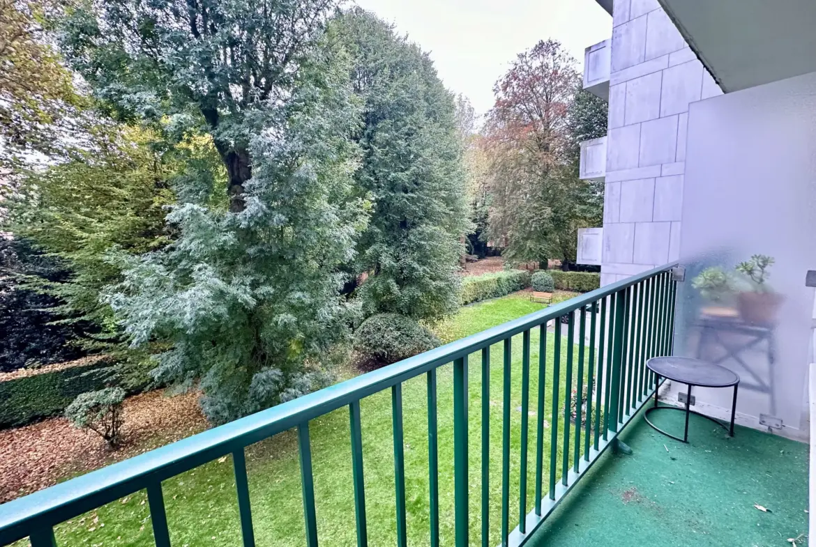 Appartement 3 pièces à vendre à Lille Canteleu avec balcon et parking 