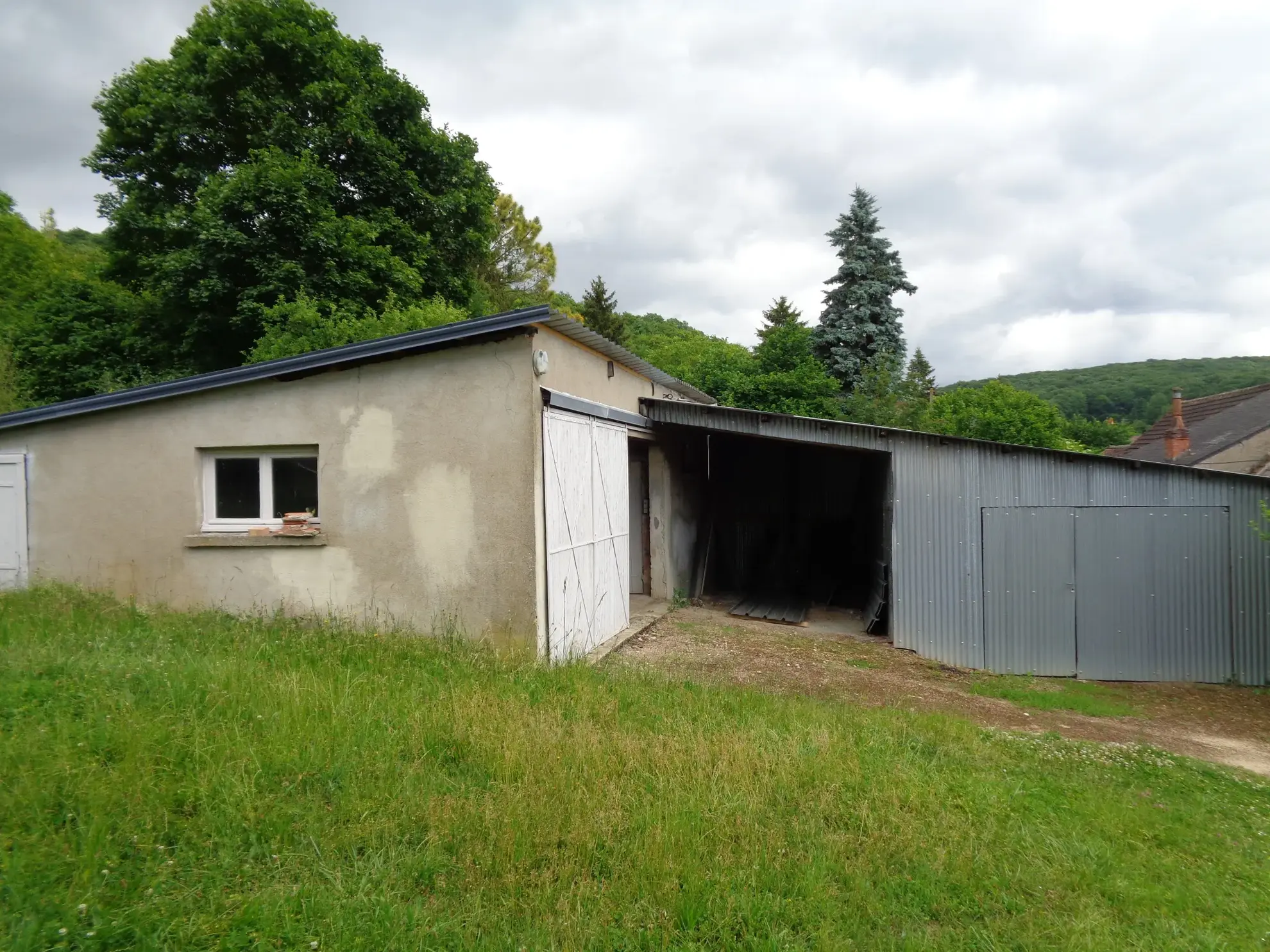 Maison de 86 m² avec 3 chambres à Prémery sur 2085 m² de terrain 