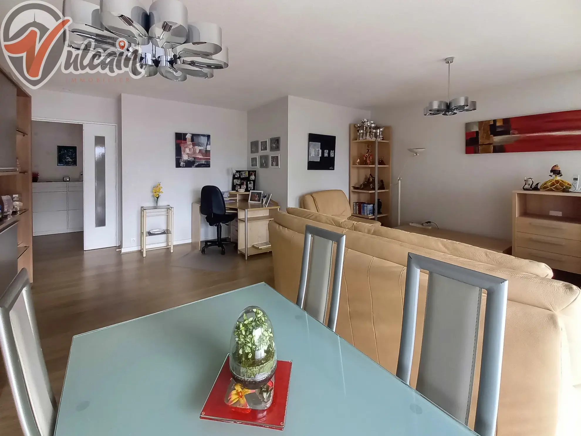 Appartement T3 spacieux à Clermont-Ferrand avec balcon et garage 