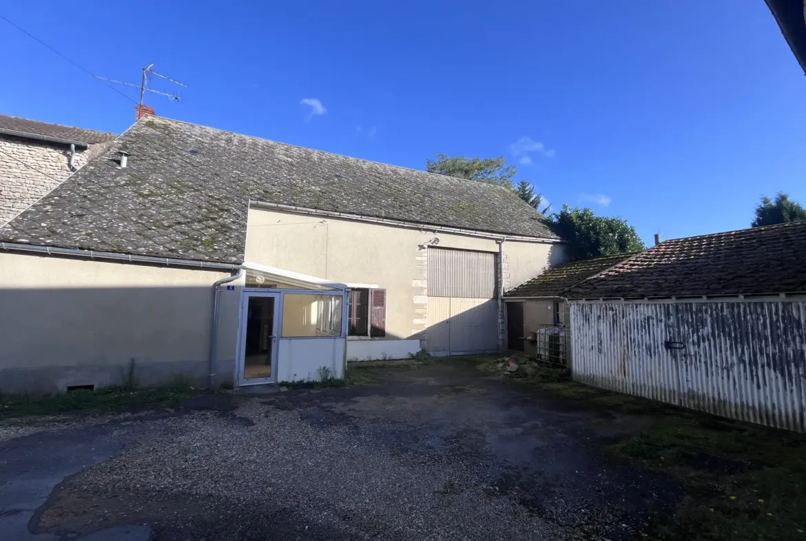 Ferme à rénover à Angerville avec hangar et dépendances 