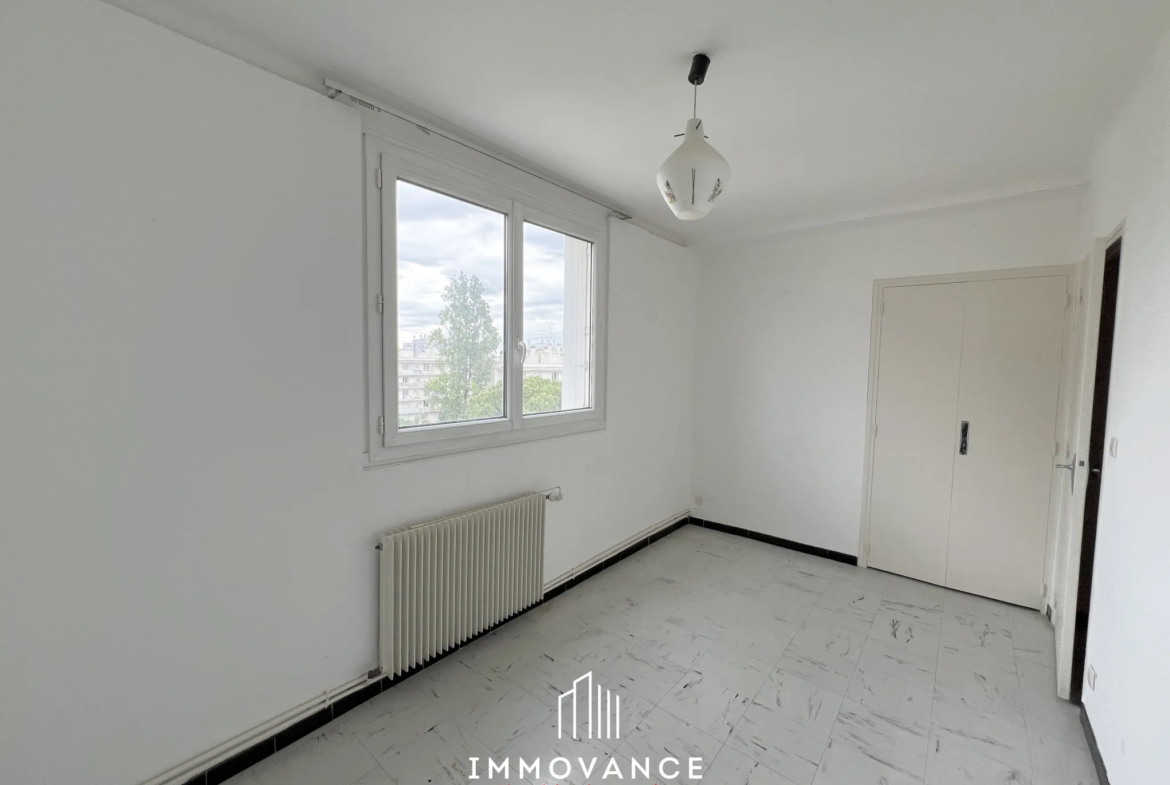 Appartement T4 à rénover de 80 m² à Montpellier dans le quartier Saint Martin 