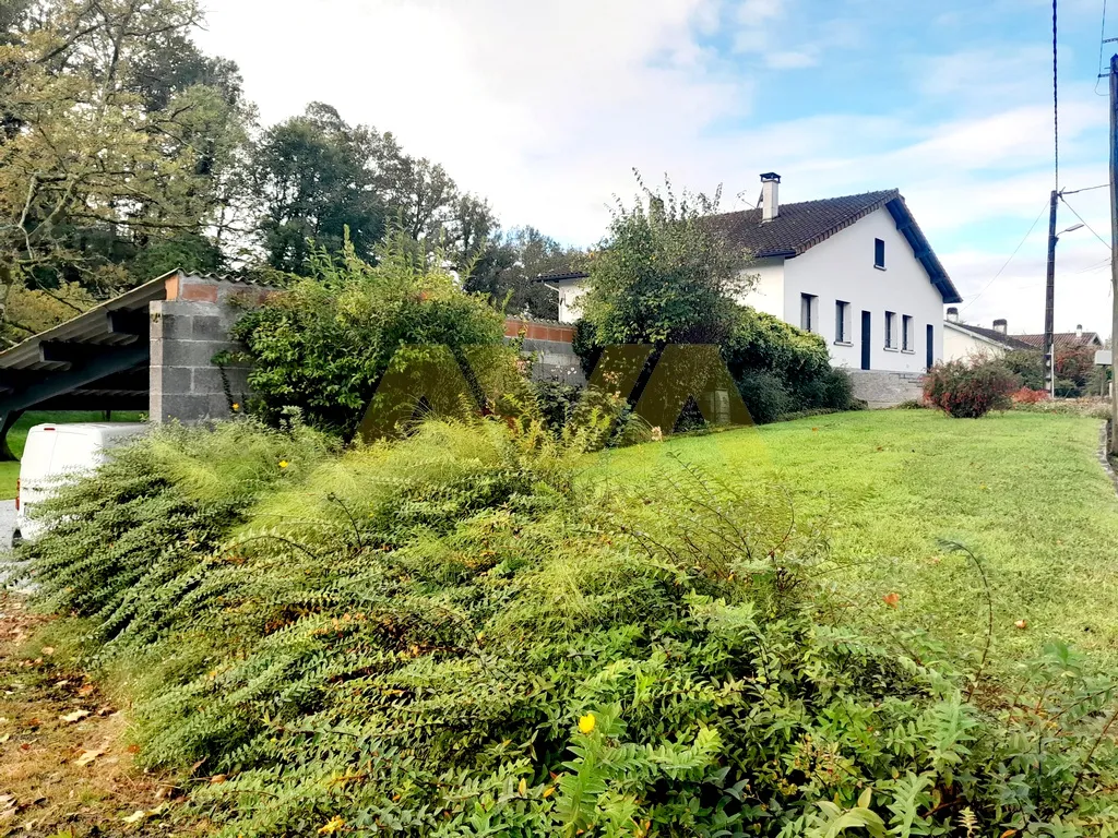 Belle maison familiale à Ledeuix avec vue sur la forêt 