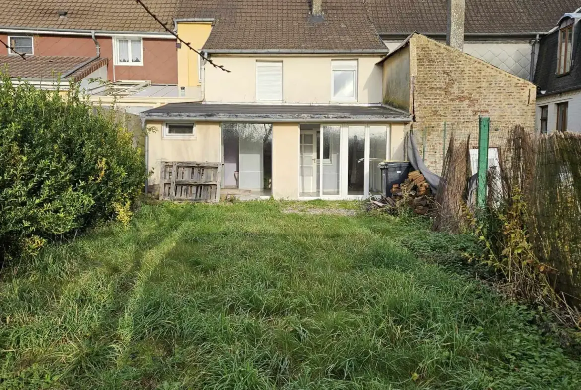 À vendre : Maison de ville à Oisemont avec jardin 