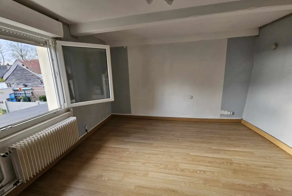 À vendre : Maison de ville à Oisemont avec jardin 