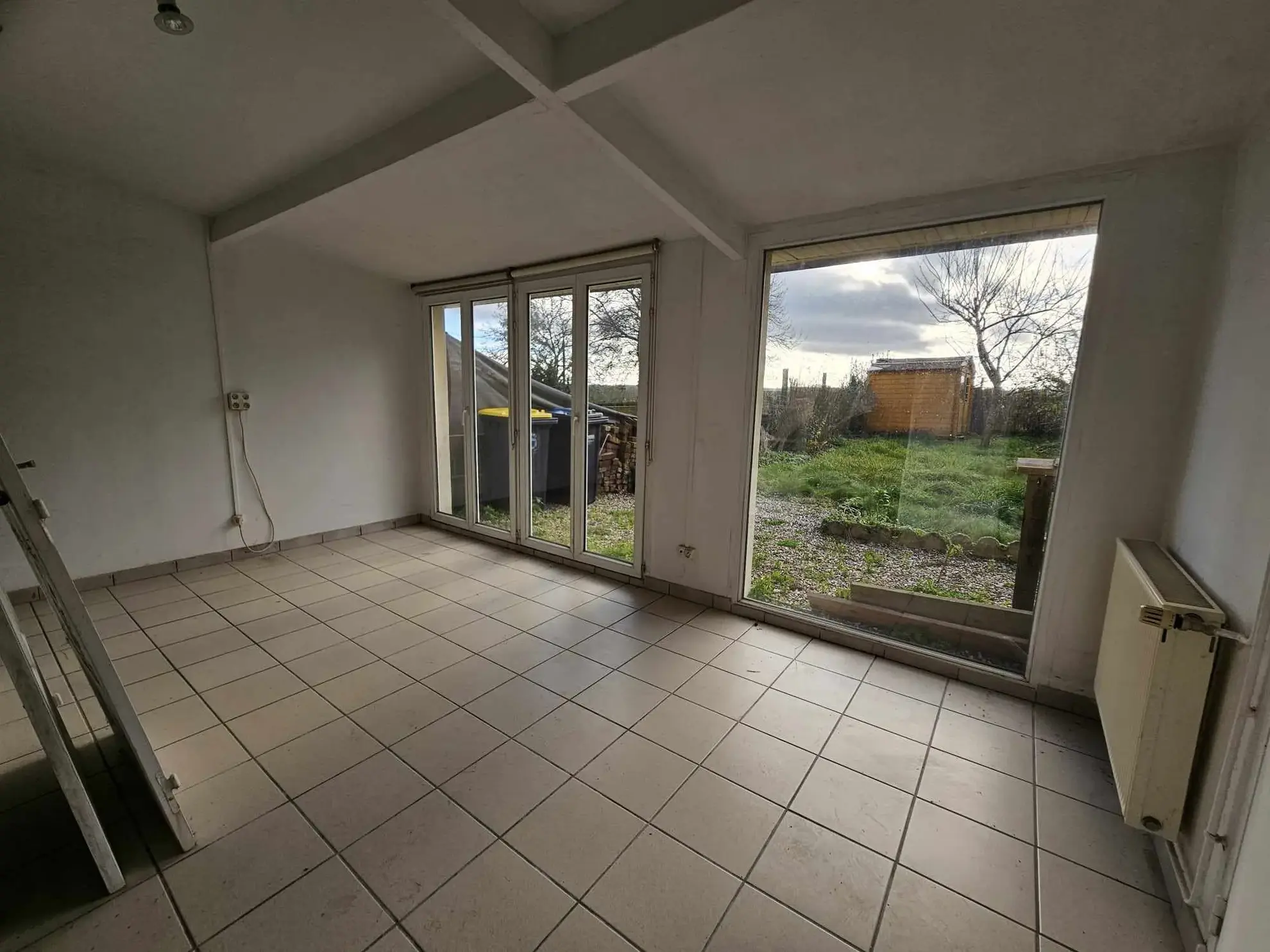 À vendre : Maison de ville à Oisemont avec jardin 