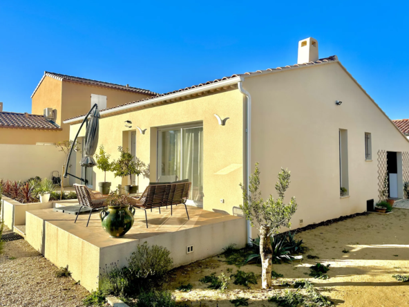 Jolie villa récente à Ste Cécile les Vignes avec terrasse