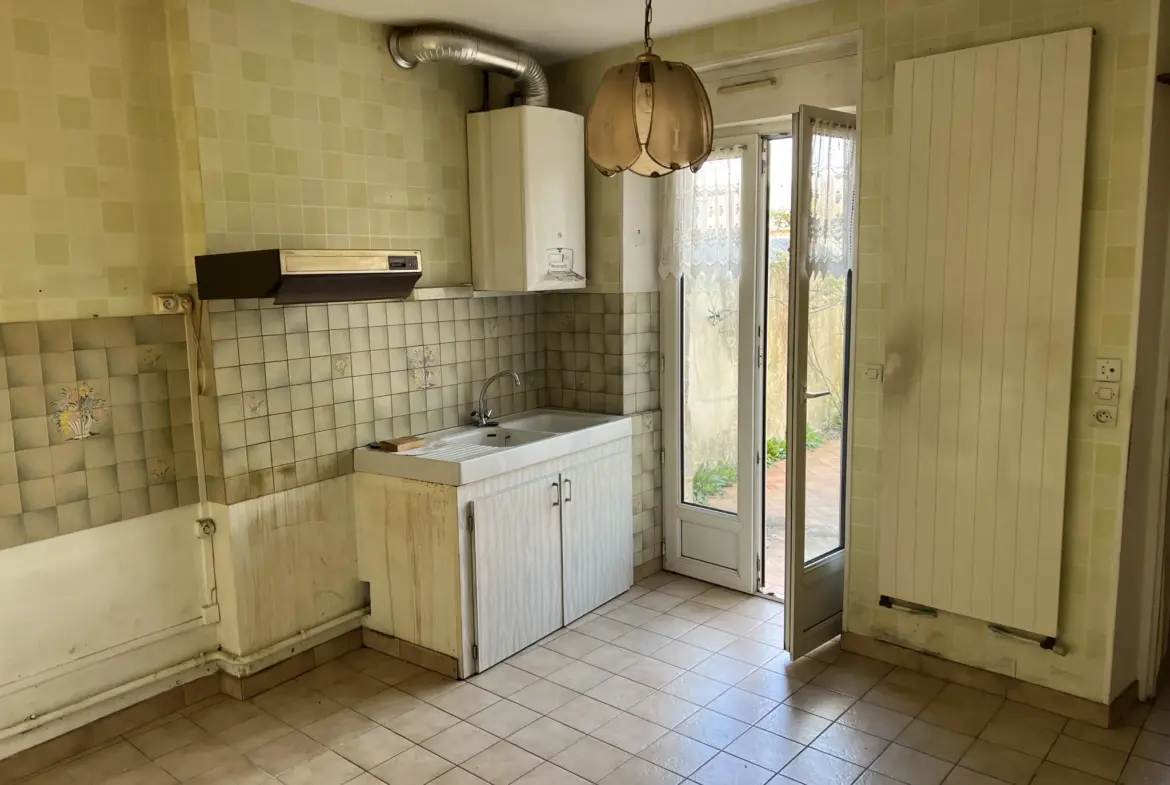 Vente Maison de 117,60 m² à Alençon avec 3 chambres et cour 