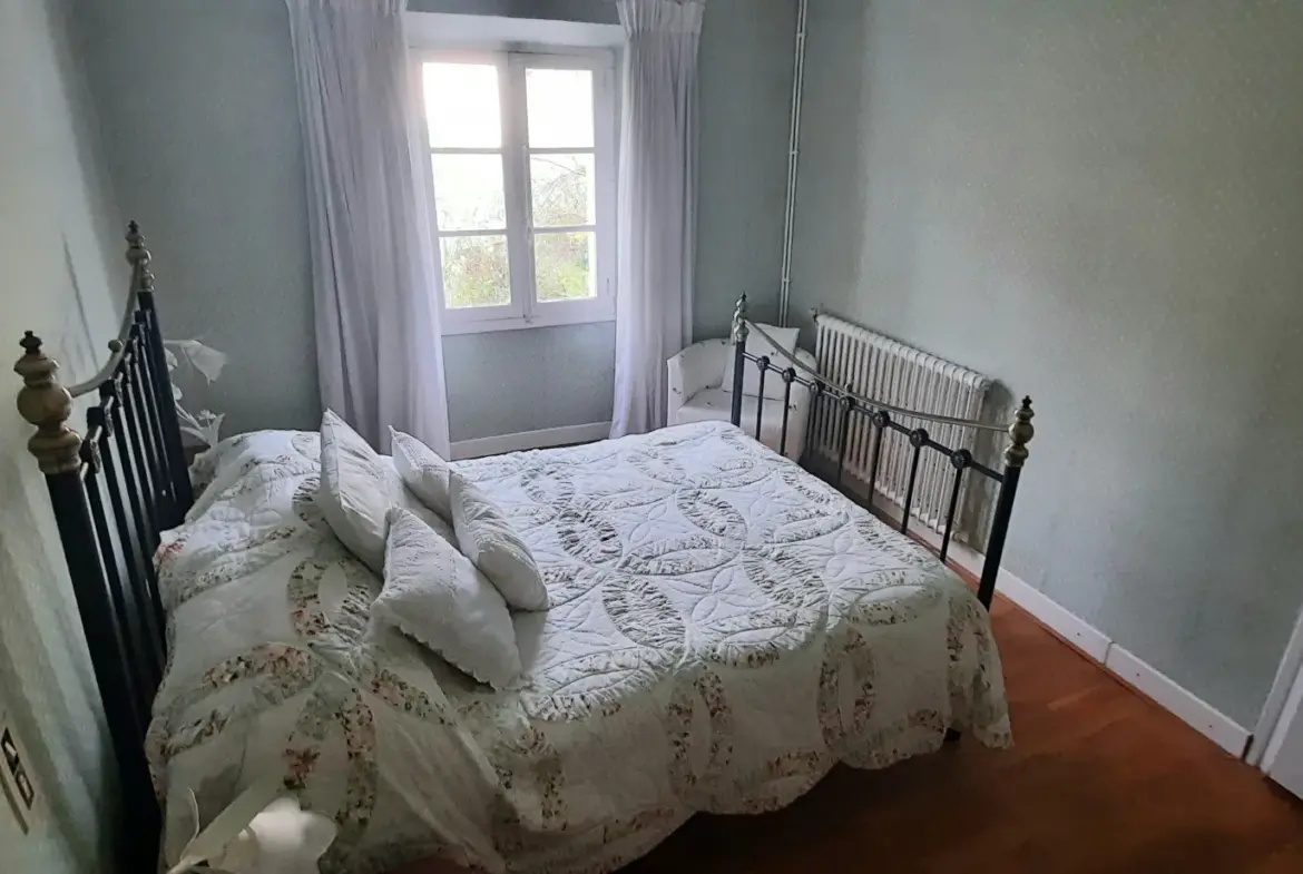 Maison familiale F6 à vendre à Arles sur Tech avec jardin 